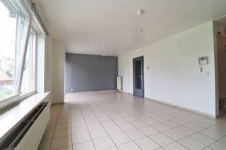 Degelijk, instapklaar appartement te Helkijn, met parkeergelegenheid in de onmiddellijke omgeving. Omvat: inkom, leefruimte met ingerichte...