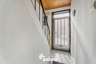 Deze op te renoveren woning, gelegen op een perceel van 243 m², geniet van een uitstekende en vlot bereikbare locatie in Roeselare. In de...