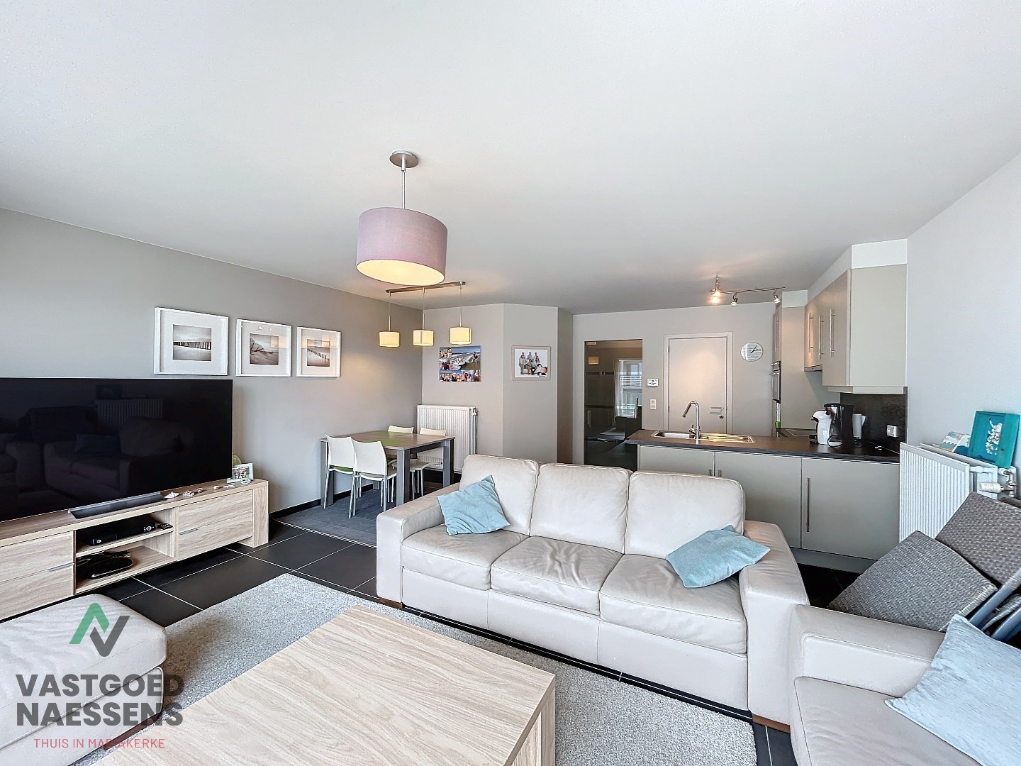 Appartement prêt à emménager avec 2 chambres et vue latérale sur la mer. - photo 4