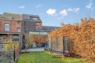 Are you looking for centrally located real estate with character? Then this authentically renovated mansion in Grobbendonk is just the thing for...