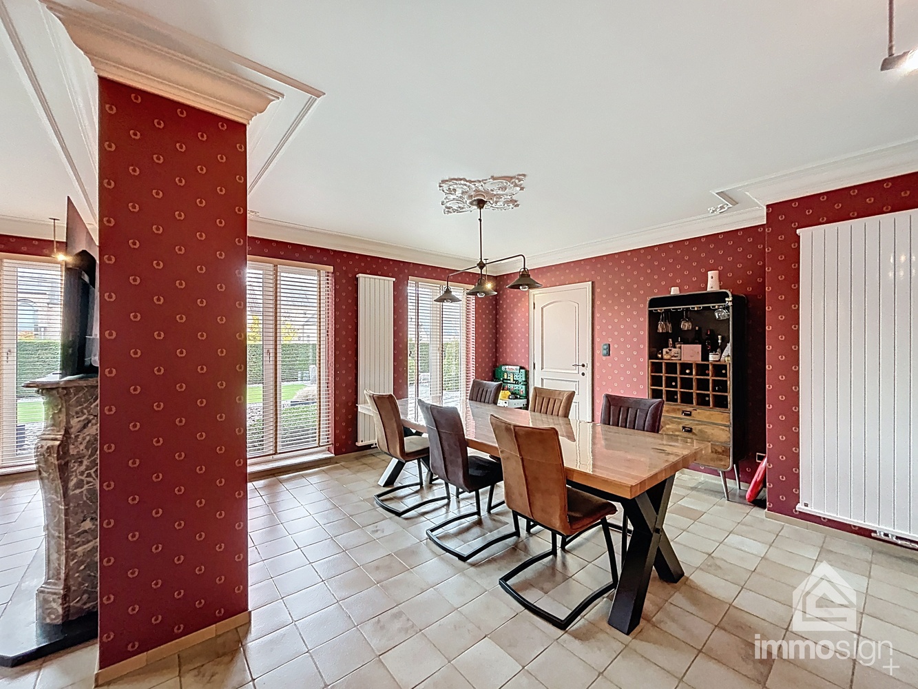 Karaktervol landhuis op 2318 m² in groene, rustige omgeving - foto 2