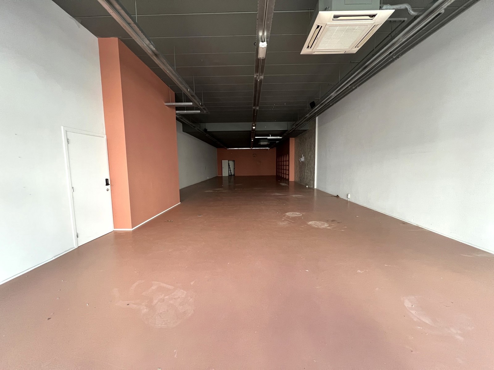 Handelspand van ca. 210 m². - foto 2