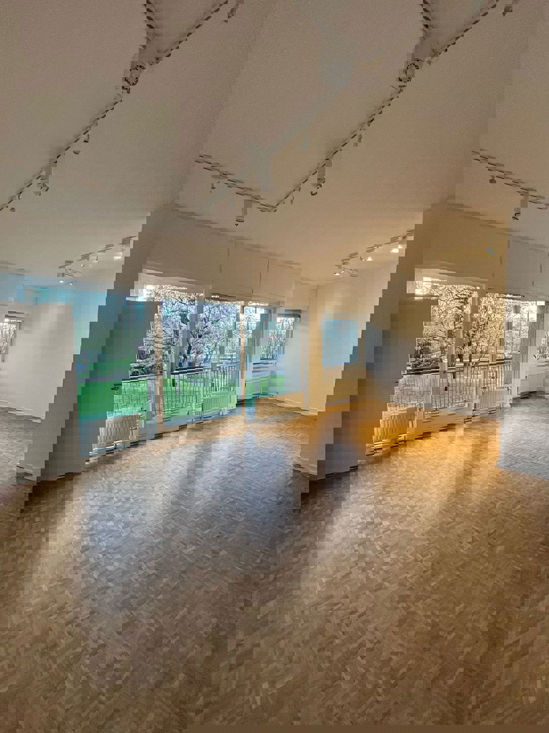 Commercial for rent in Watermael-Boitsfort - photo 3