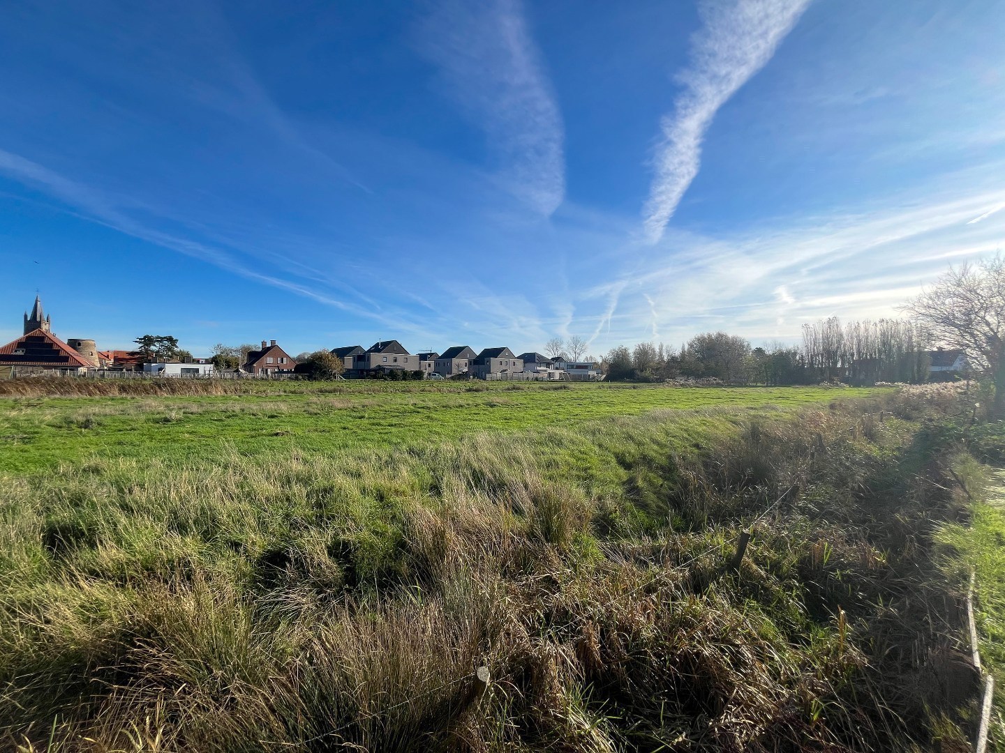 Unieke Bouwgrond (386 m²) voor open bebouwing in groene omgeving nabij kanaal Plassendale-Nieuwpoort te Leffinge - foto 1