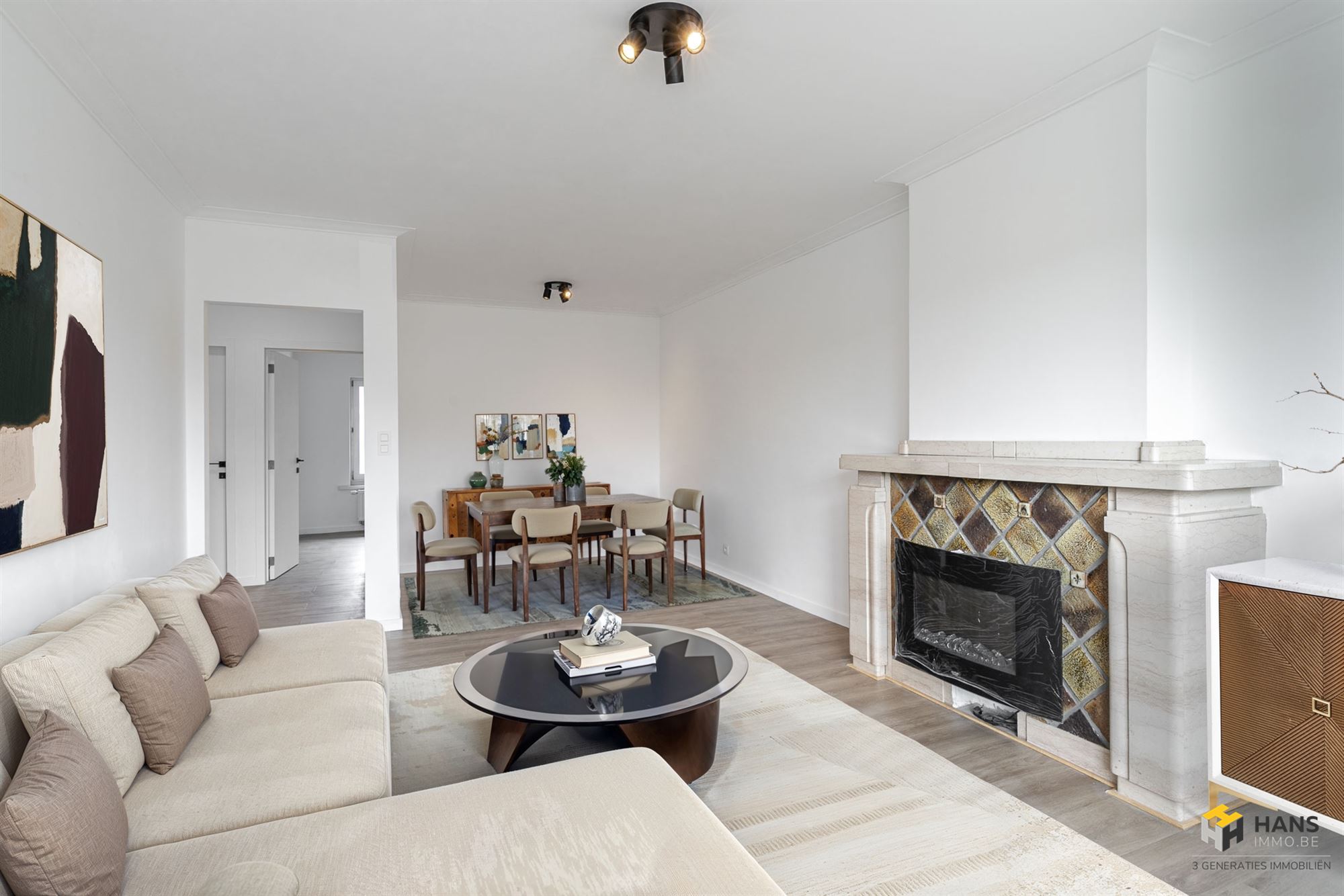 Gerenoveerd appartement (73 m²) met 2 slaapkamers, garagebox en terras (4 m²) in Merksem. - foto 1