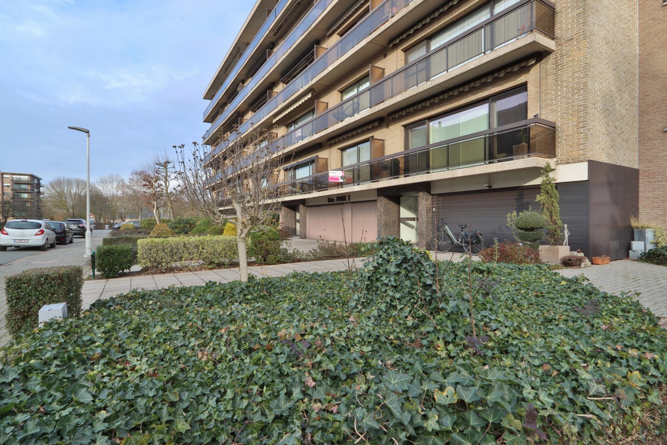 Gezellig appartement met ruim terras en garage in centrum! - foto 1