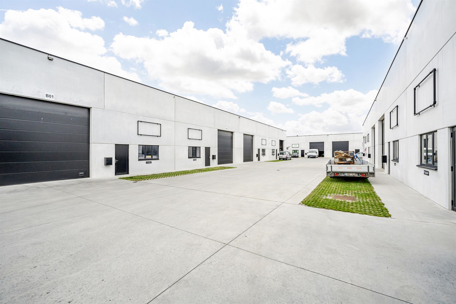Topgelegen nieuwbouw KMO units van 220-225m² - foto 1