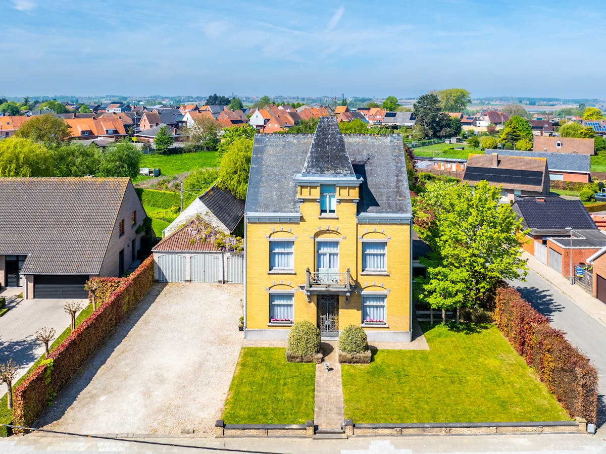 Uniek herenhuis met knappe tuin en bijgebouw in Moorslede - foto 3