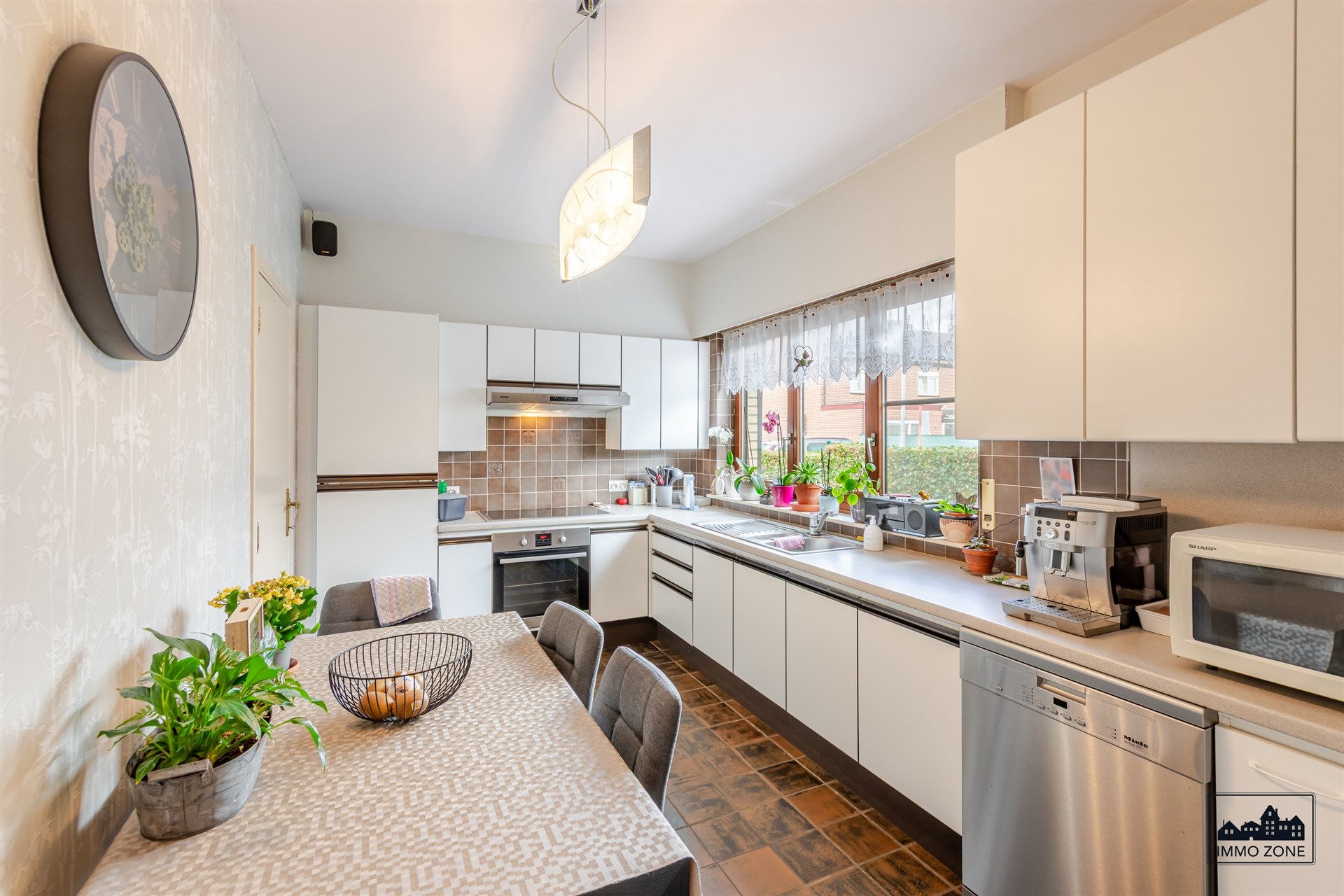 Ruime, gerenoveerde bungalow te koop in De Klinge - foto 4