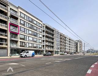 Op zoek naar een instapklaar appartement aan zee met een frisse, eigentijdse vibe? Dit pareltje op de derde verdieping, bereikbaar via lift of...