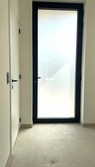 Bij woning met een warmtepomp, vloerverwarming en -koeling, zonnepanelen én een regenwaterput geniet je hier van een bijzonder laag...