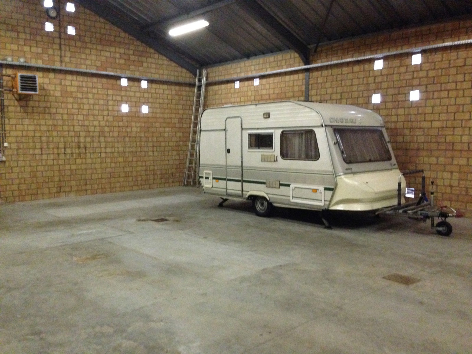 Opslagruimte van 208 m² met centrale ligging tussen Geel en Mol.  - foto 4