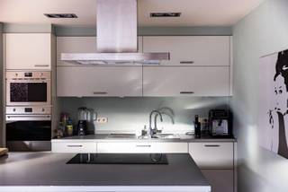 Deze instapklare villa blinkt uit in ruimte, comfort en kwaliteit. Perfect voor gezinnen, samengestelde gezinnen, thuiswerkers of wie extra...