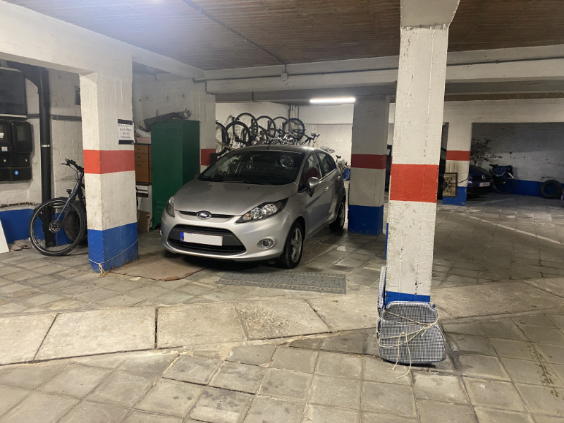 Overdekte autostaanplaats centrum Mechelen - foto 1