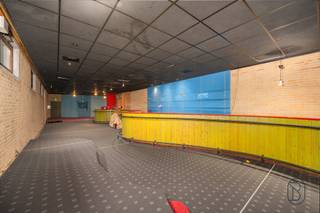 Te koop: karaktervol pand met woning én commerciële ruimtes in GavereOp 2 minuten van het centrum van Gavere, nabij de Schelde, bevindt zich dit pand...