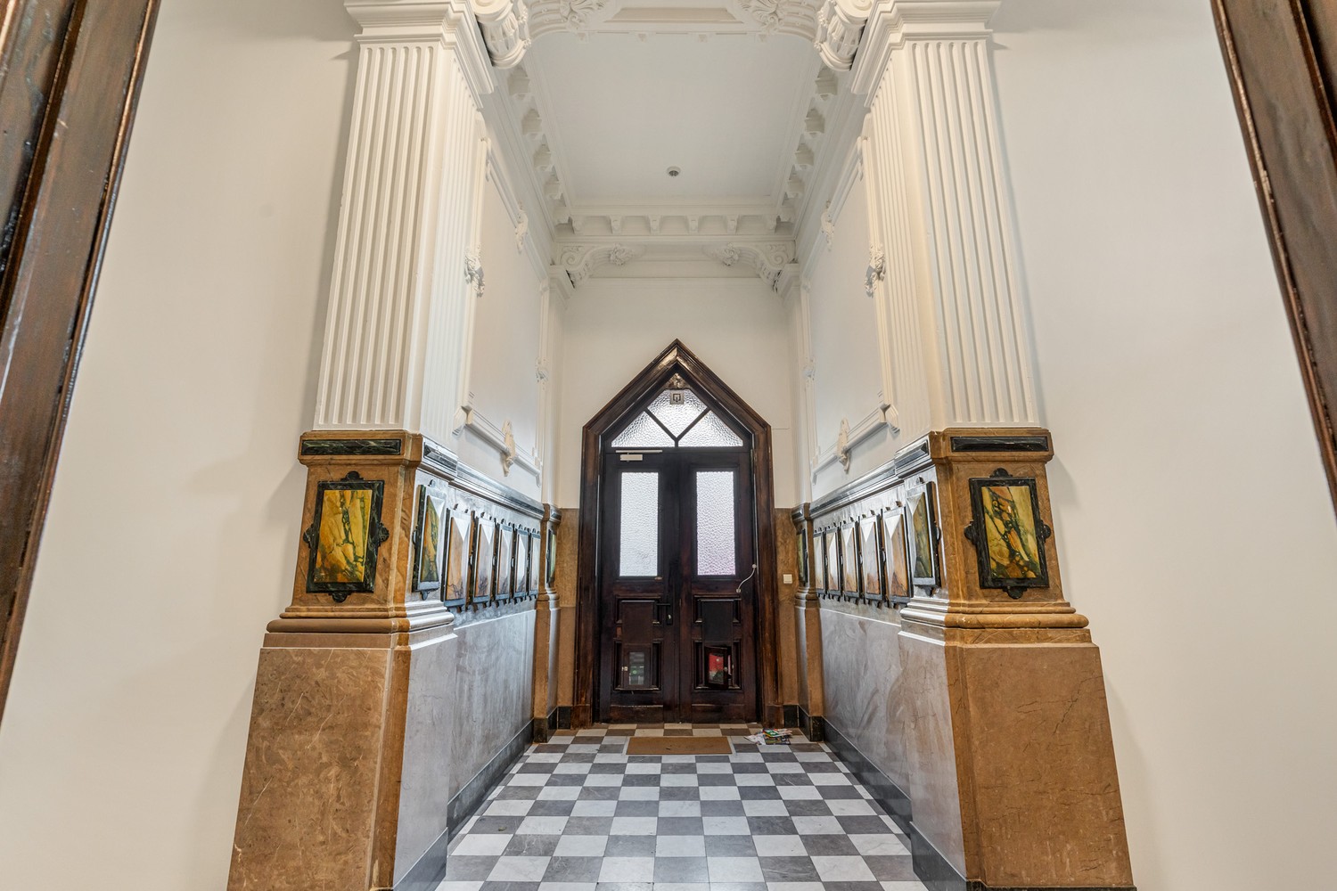 Maison à vendre à Louvain avec 10 chambres - photo 2