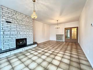 Gelegen in een kleinschalig gebouw en in een zeer rustige woonwijk vindt u dit mooi twee slaapkamer appartement van ca. 82m².Het appartement is...