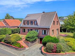 Deze ruime woning is gelegen in Tervuren (Moorsel), vlakbij openbaar vervoer, belangrijke uitvalswegen, winkels, scholen, het mooie park van...