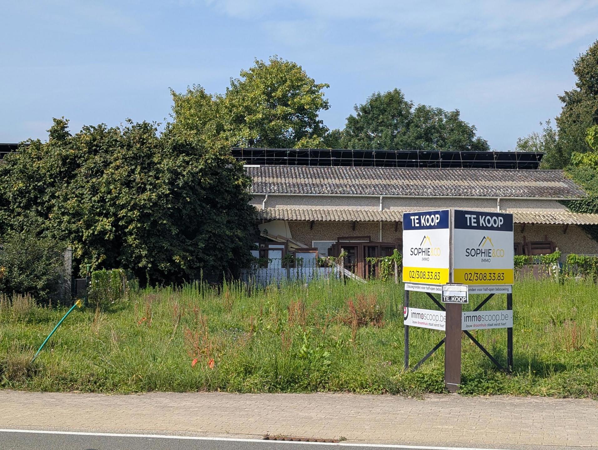 Bouwgrond voor 2 HOB of 1 grote open bebouwing - foto 1