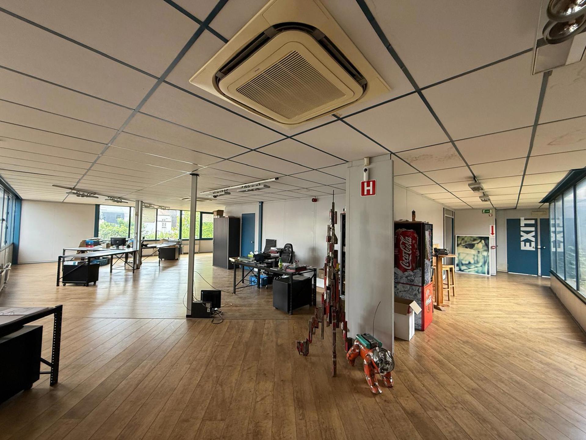 Kantoren + magazijn te koop Charleroi, top ligging - foto 4