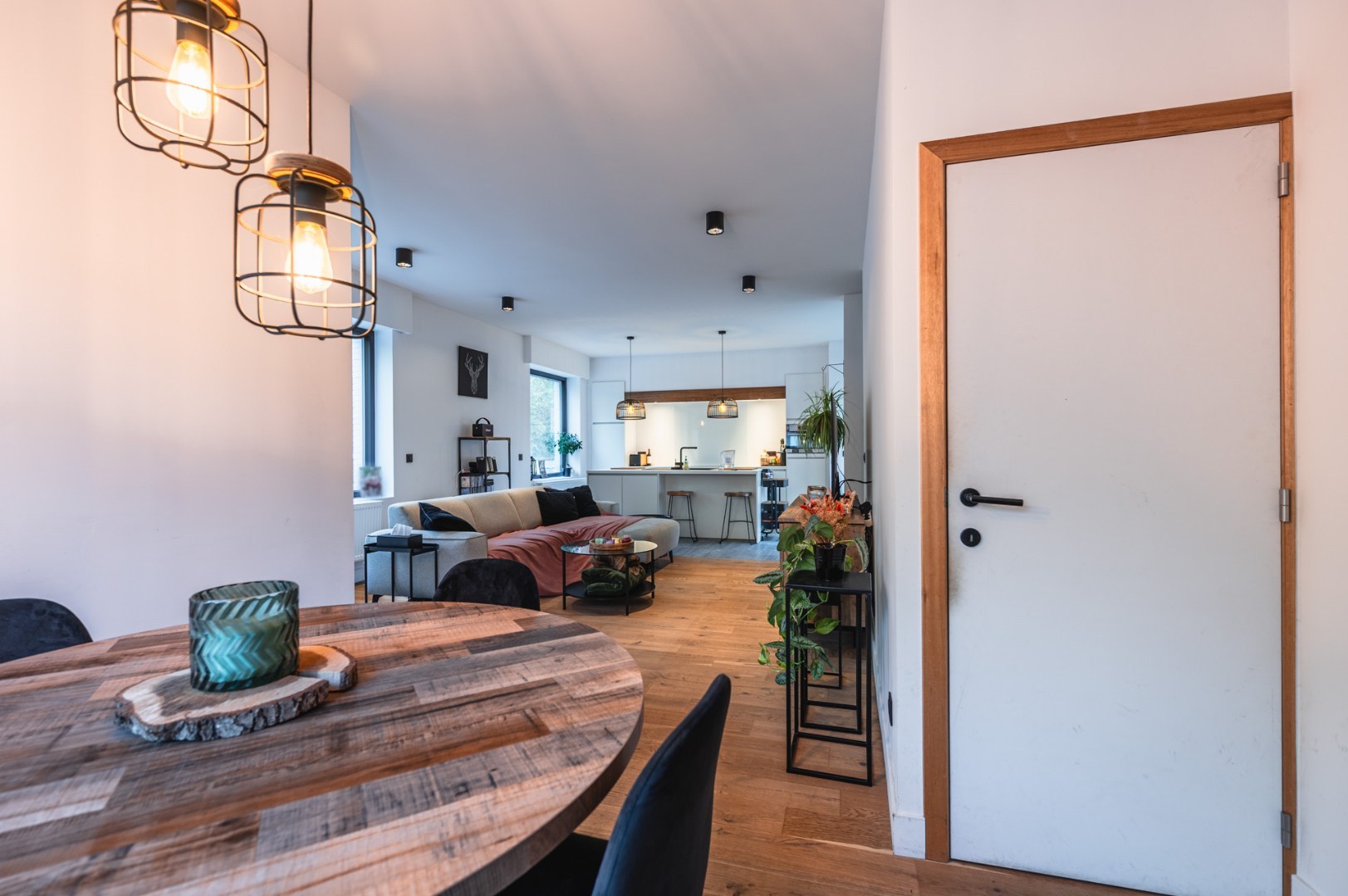 Gerenoveerde hoekwoning te koop in Harelbeke met 3/4 slaapkamers, inpandige garage, zonnige tuin en dakterras. - foto 5