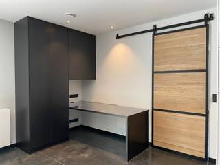 Deze prachtige loft is gelegen op een boogscheut van het centrum, bos en autosnelwegen richting Antwerpen, Herentals, Limburg, Nederland,...De loft...