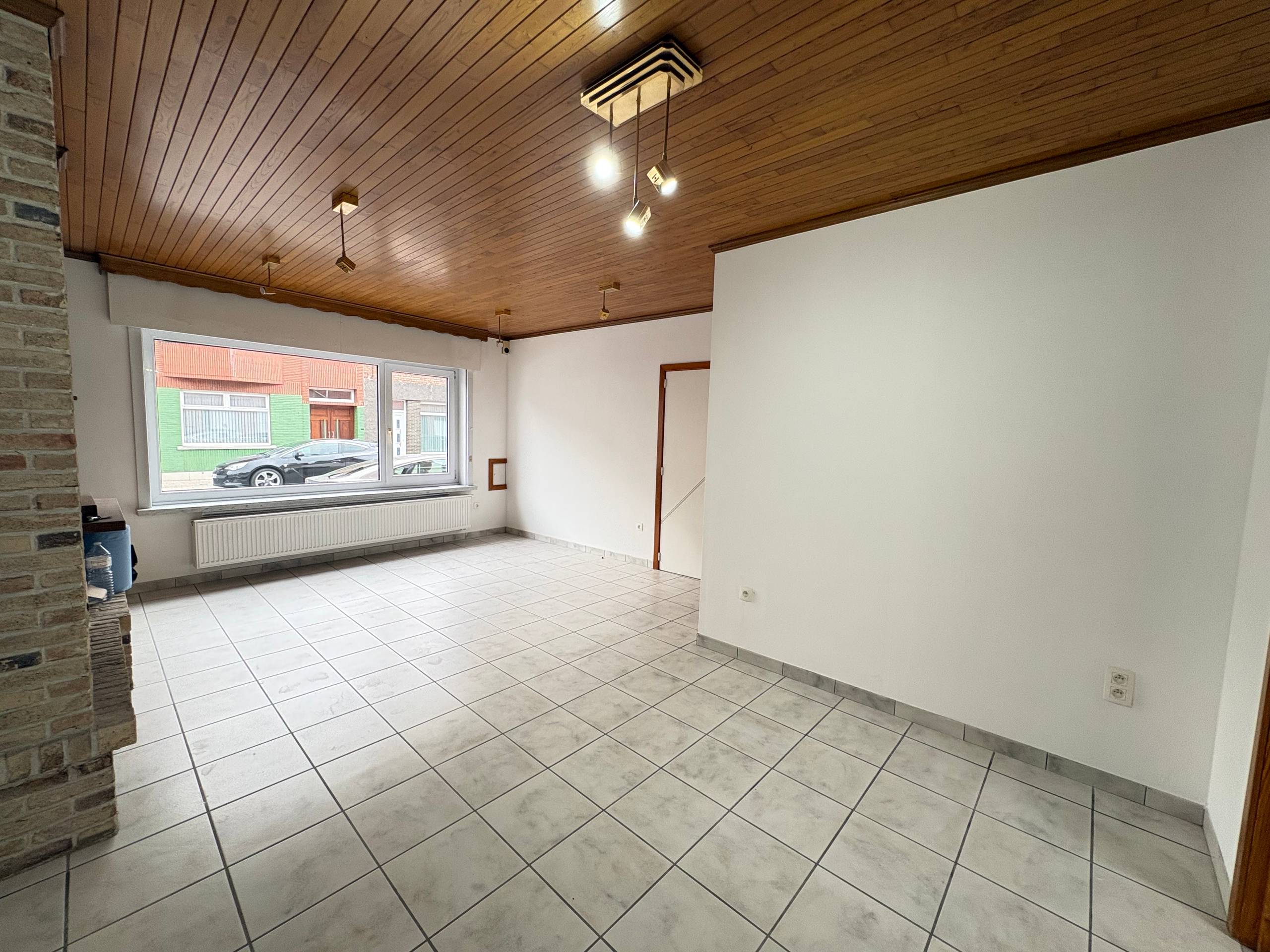 WONING MET 3 SLAAPKAMERS, RUIME ZOLDER EN GARAGE - foto 4