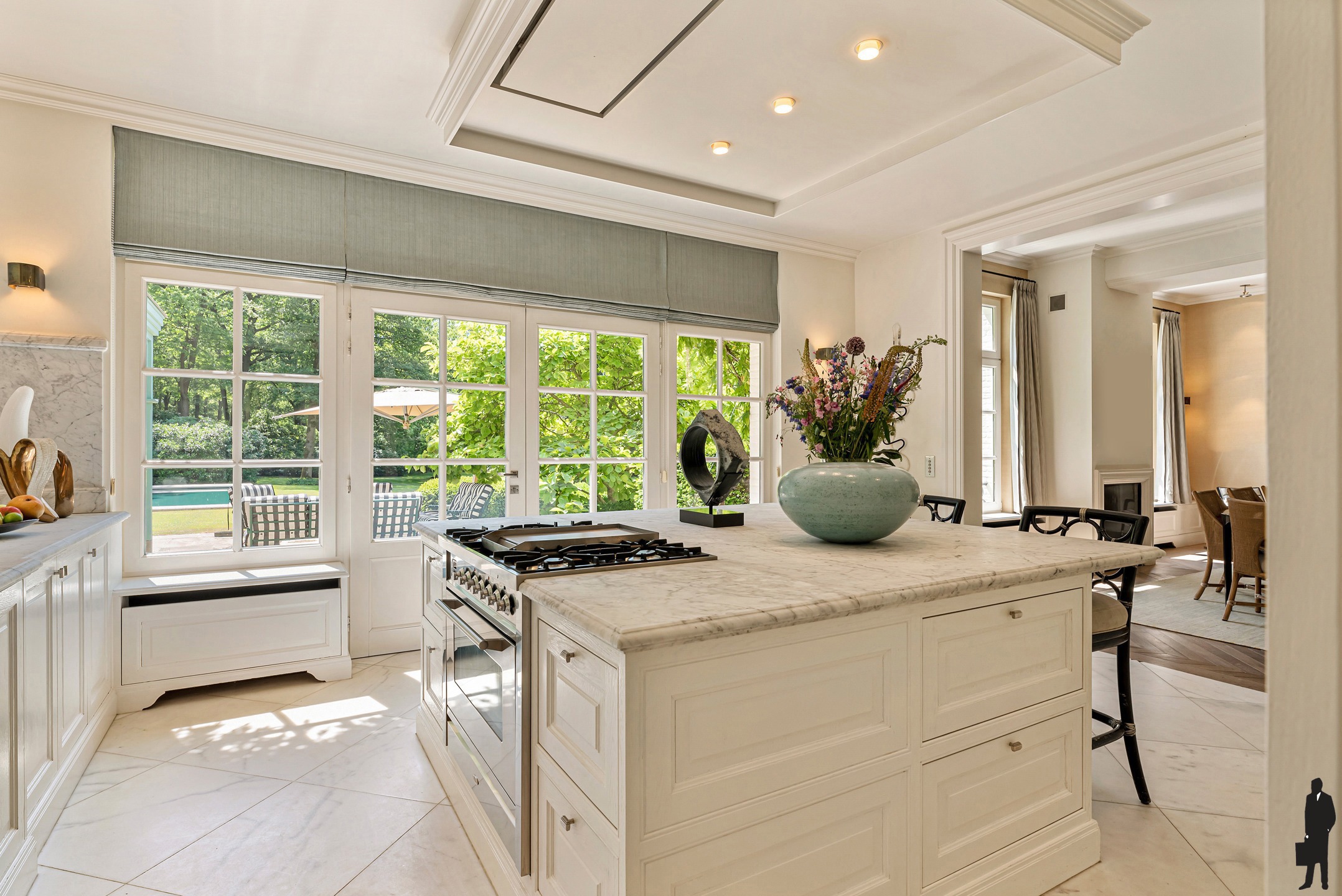 House for sale in Brasschaat with 6 bedrooms - photo 5