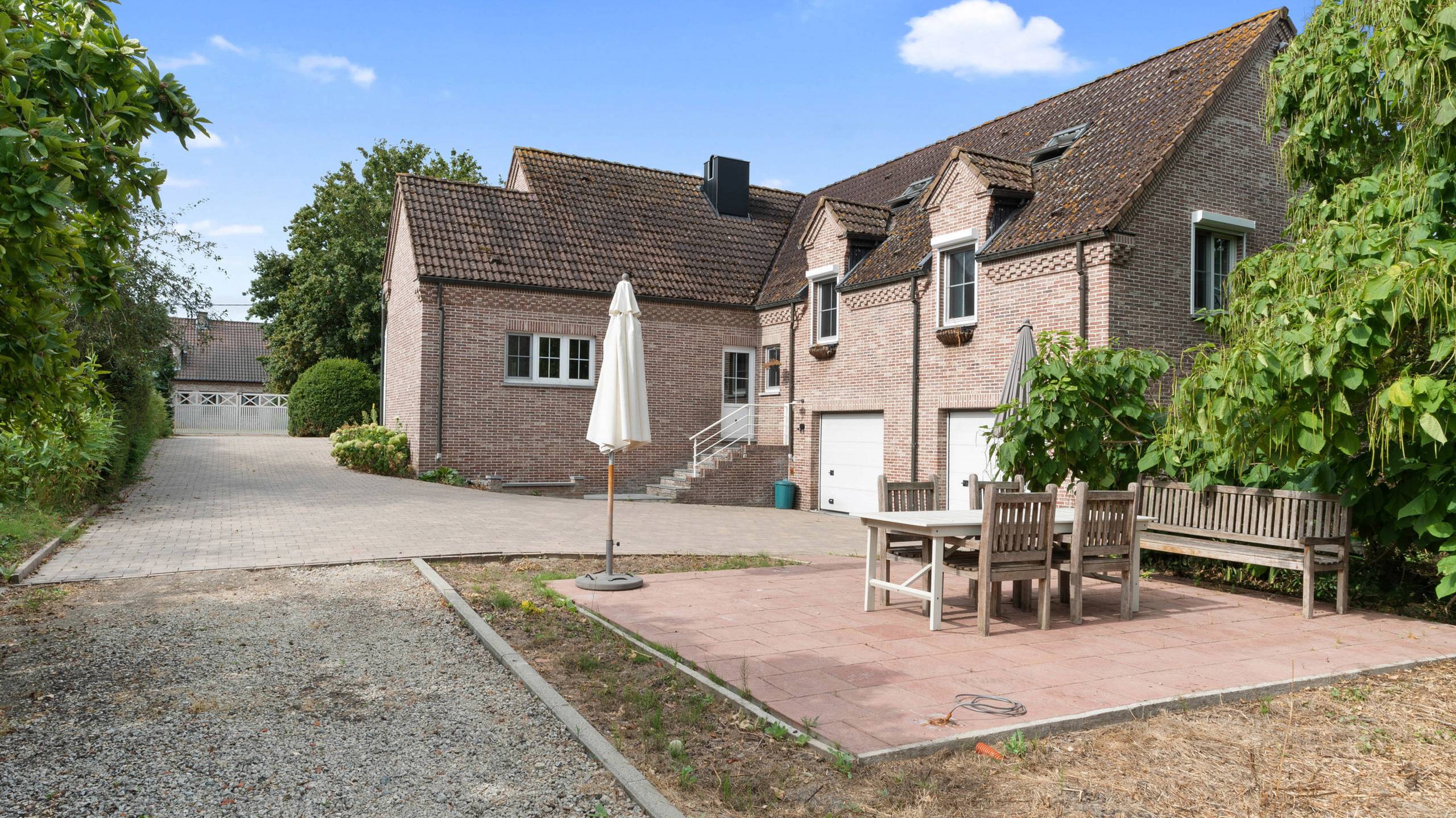 HERK-DE-STAD - Ruime woning op een uitzonderlijk perceel! - foto 3