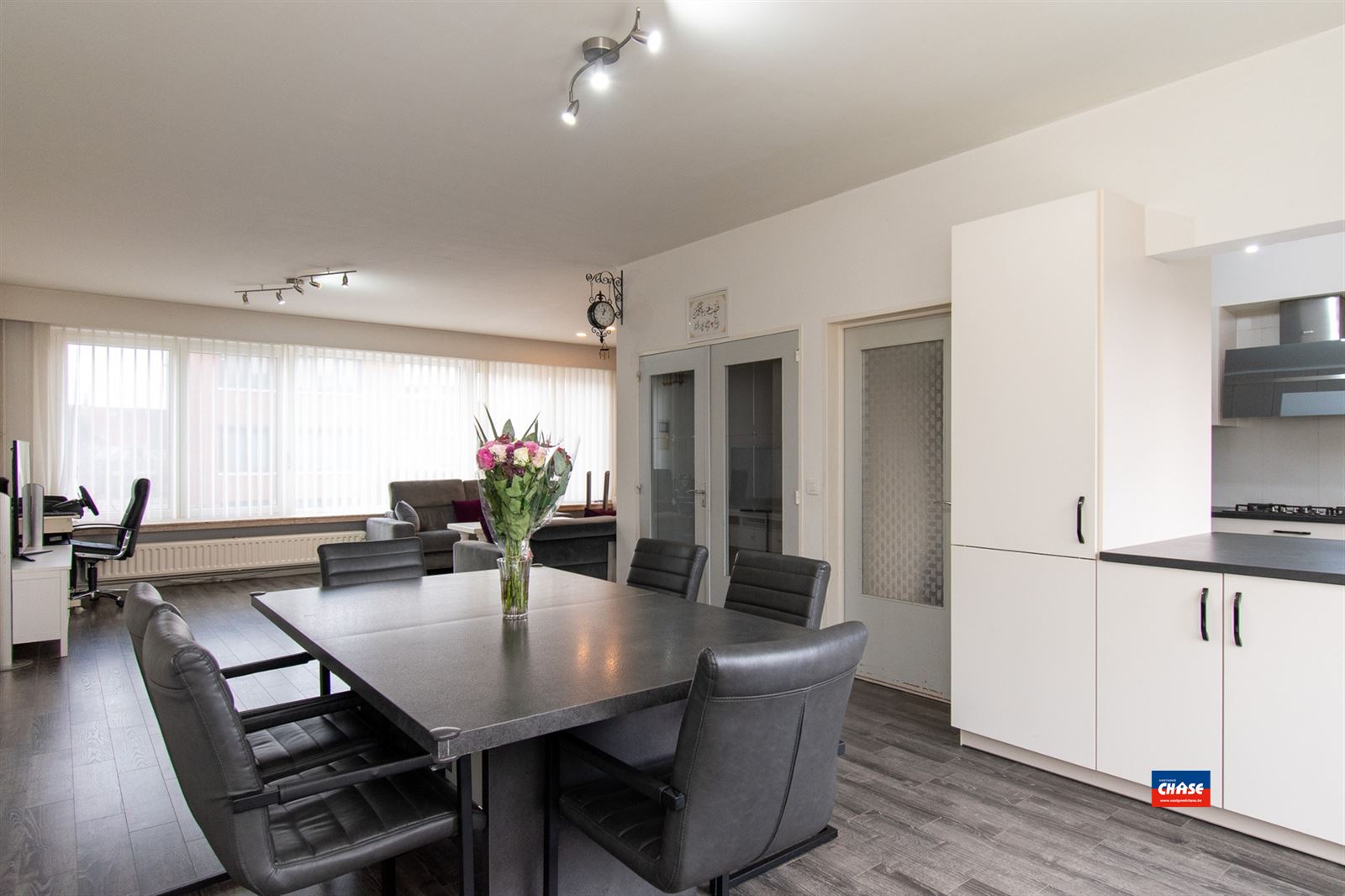 Bel-étage met 4 slaapkamers en tuin - foto 5