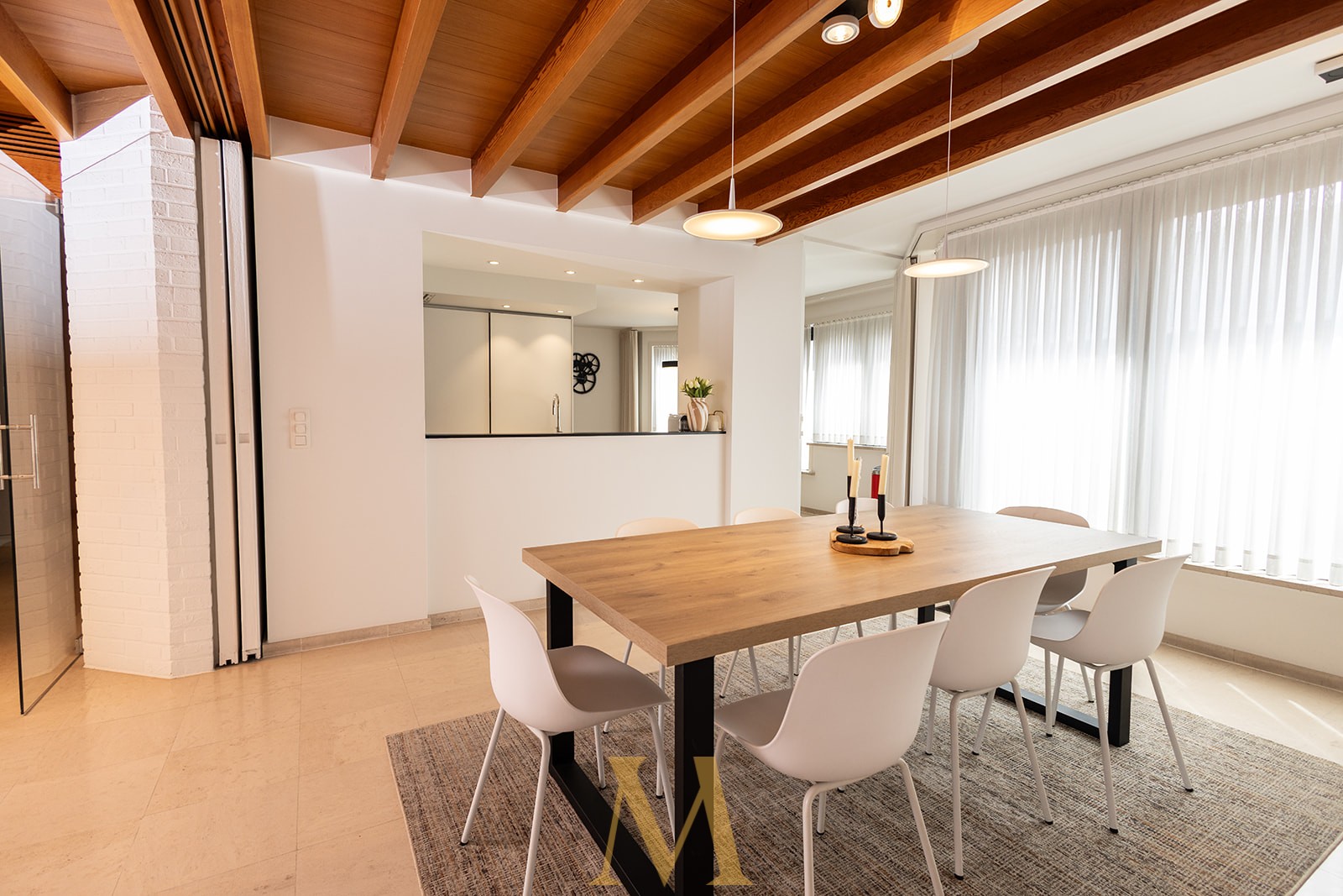Exclusieve loft met lift, riant terras en twee garageboxen in hartje Waregem - foto 3