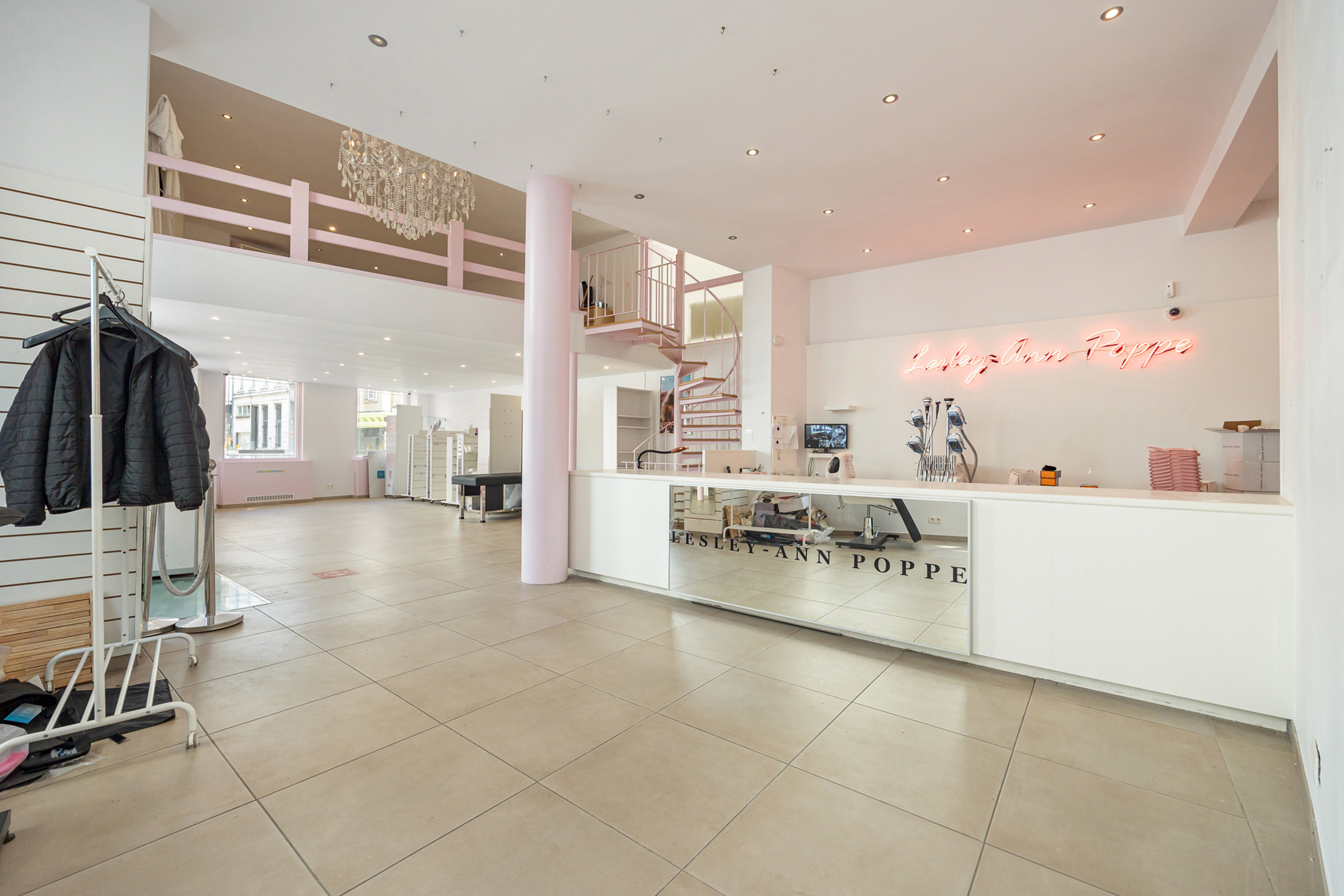 Commercial for sale in Antwerp - photo 2