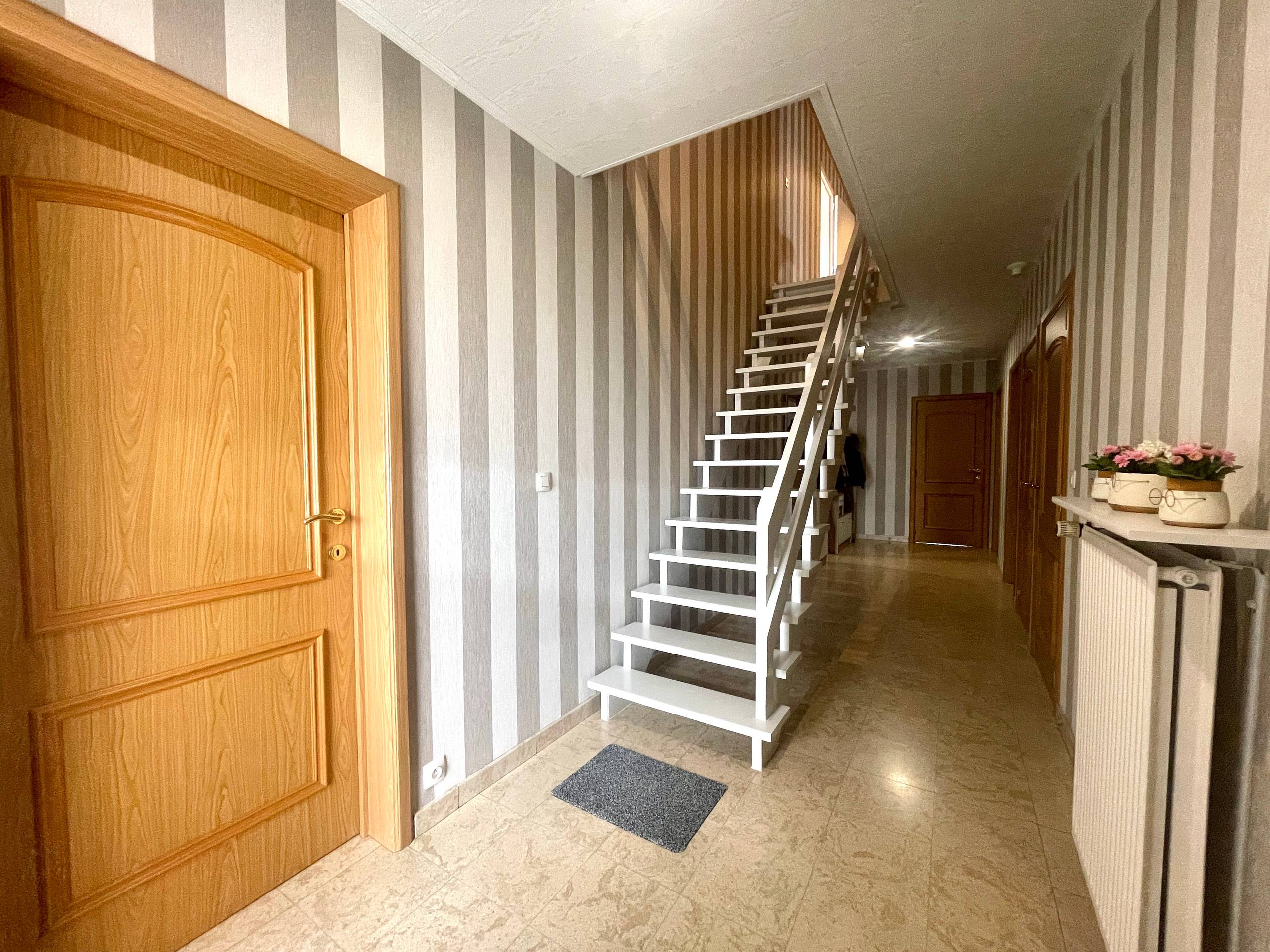 Ruime villa met 5 slaapkamers te koop in Beselare - foto 2