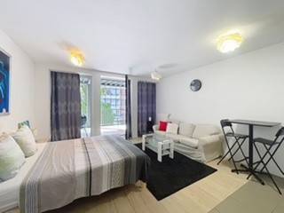 EuEuropawijk. Studio (2.07) ± 36 m² met terras ± 13 m², gelegen op de 2e verdieping. Inkomhal met veiligheidsdeur, woonkamer/slaapkamer 20...