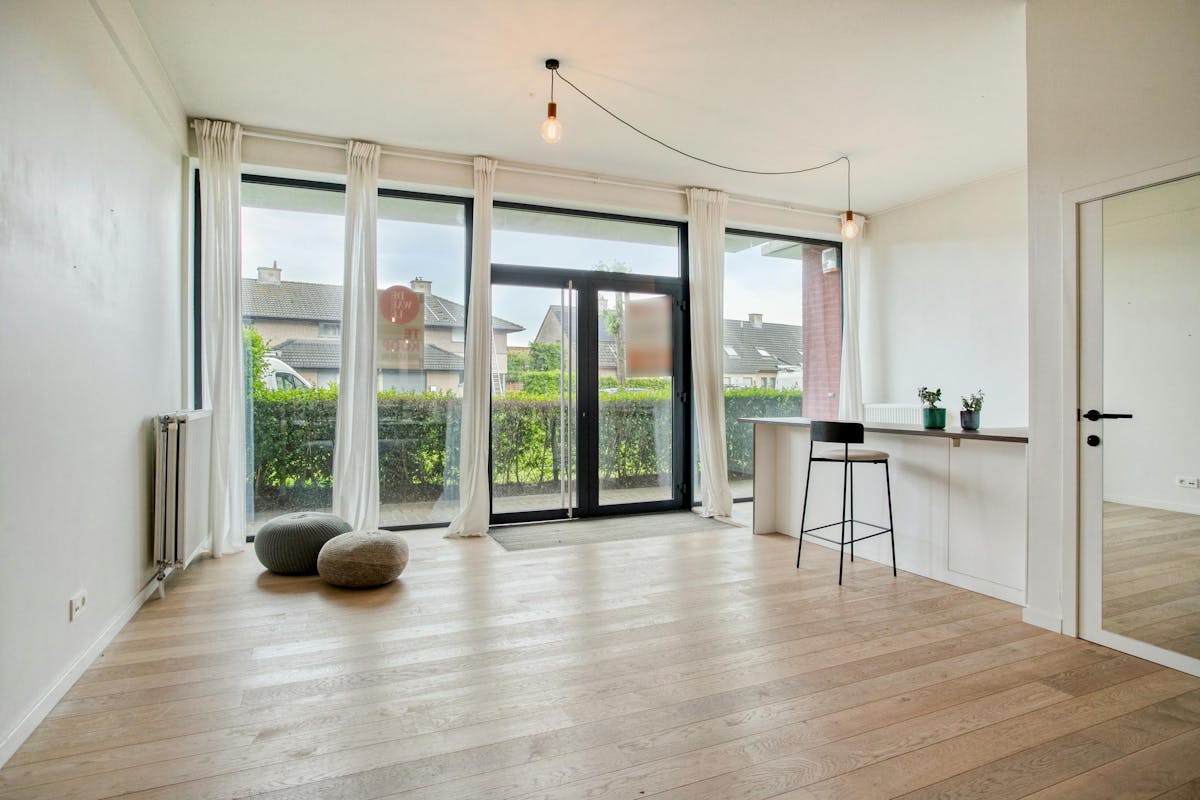 Espace/bureau polyvalent à vendre près du périphérique de Bruges - photo 5