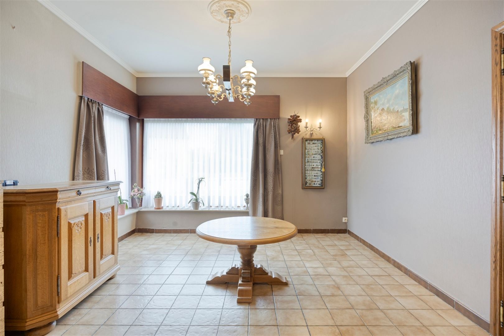 Rustig gelegen, op te frissen halfopen bebouwing met 3 slaapkamers op een perceel van 672 m². - foto 4