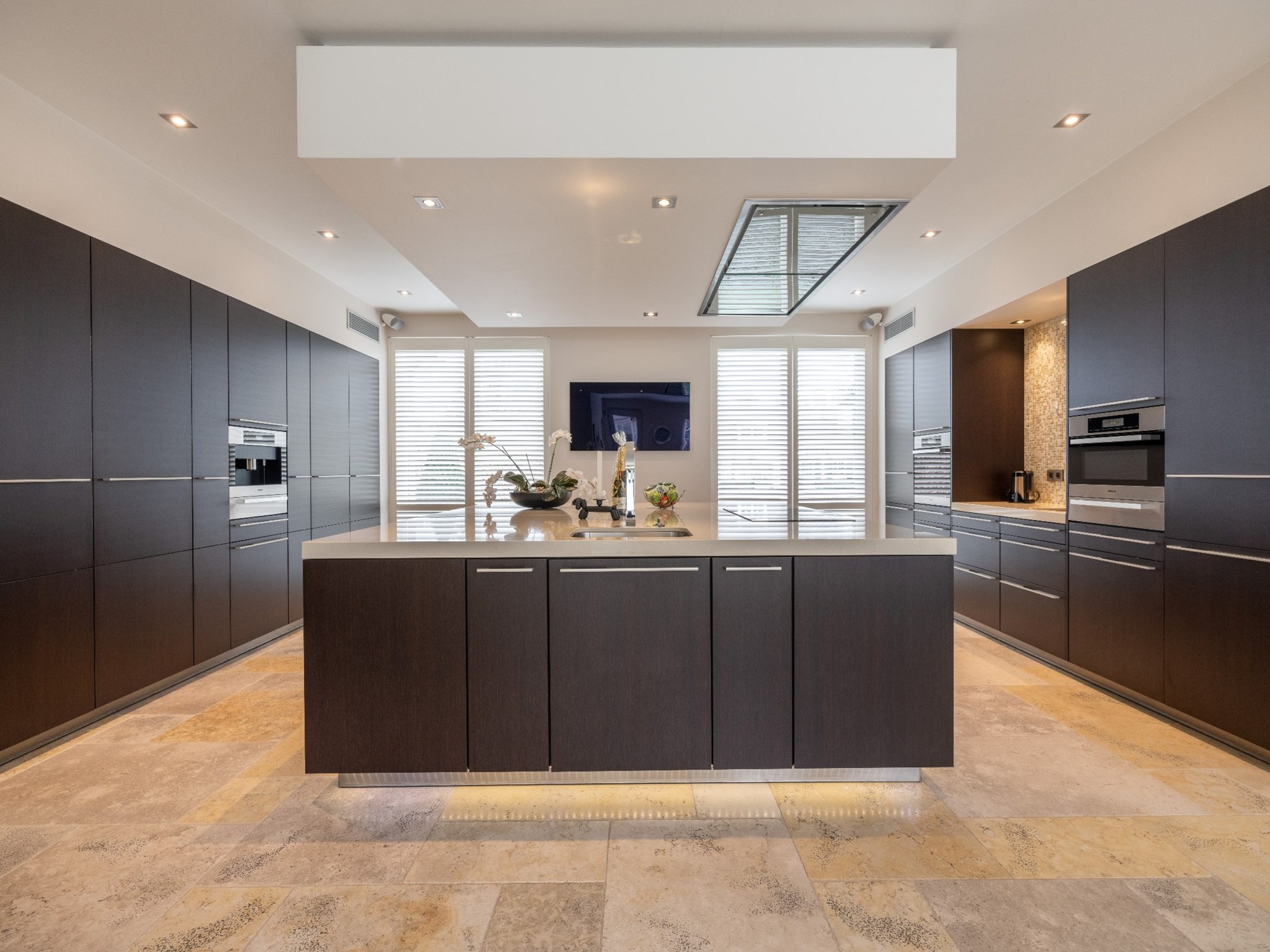 Villa exclusive avec piscine intérieure sur 2.491m² à Pelt - photo 3