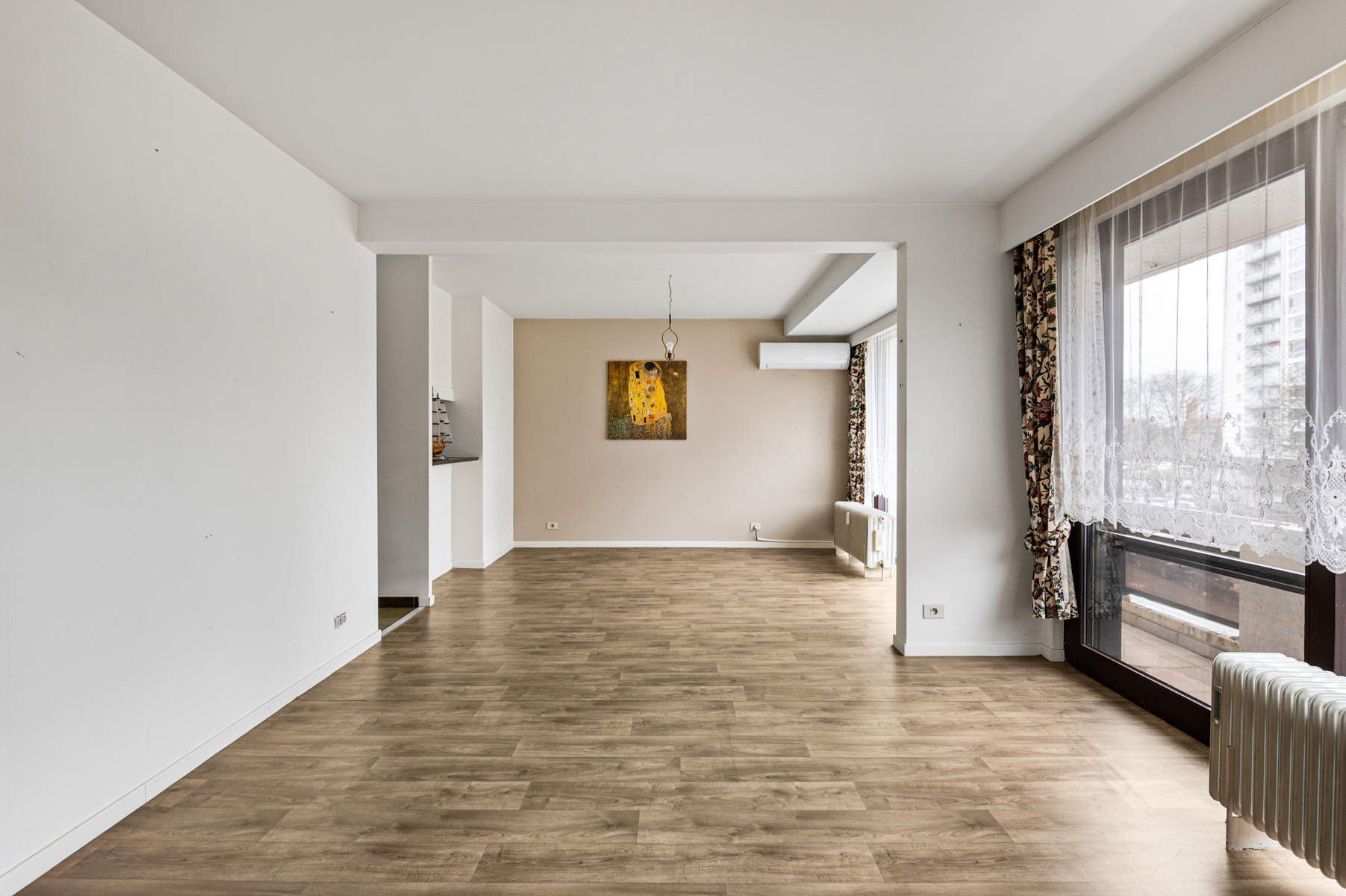 Breed en lichtrijk appartement op toplocatie aan Rucaplein - foto 4