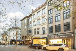 Living in a prime location in Antwerp?The apartment is super centrally located in Nationalestraat, on the border of the historic center and the...