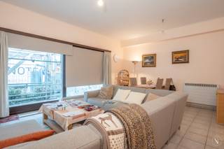 Appartement au rez-de-chaussée avec potentiel au cœur de Knokke - Paul Parmentierlaan 142Découvrez cet appartement au rez-de-chaussée d'une...