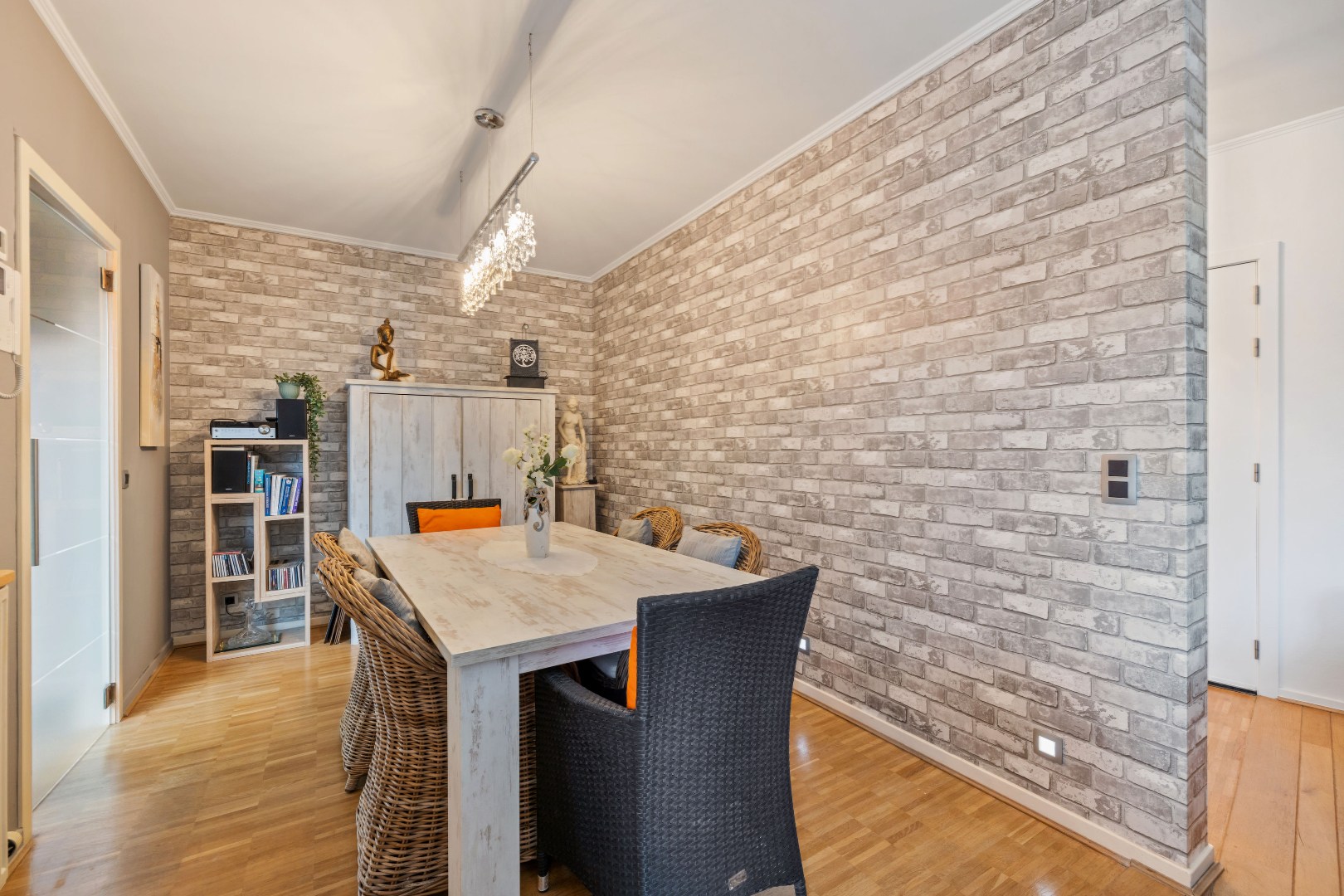 RUIM APPARTEMENT MET 3 SLPKS EN 2 TERRASSEN IN HET CENTRUM VAN HAMME - foto 4