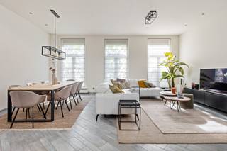 Gelegen op een absolute toplocatie in de Appelmansstraat, vlakbij het “Hyllit hotel” en pal naast één van de meest befaamde straten van heel...