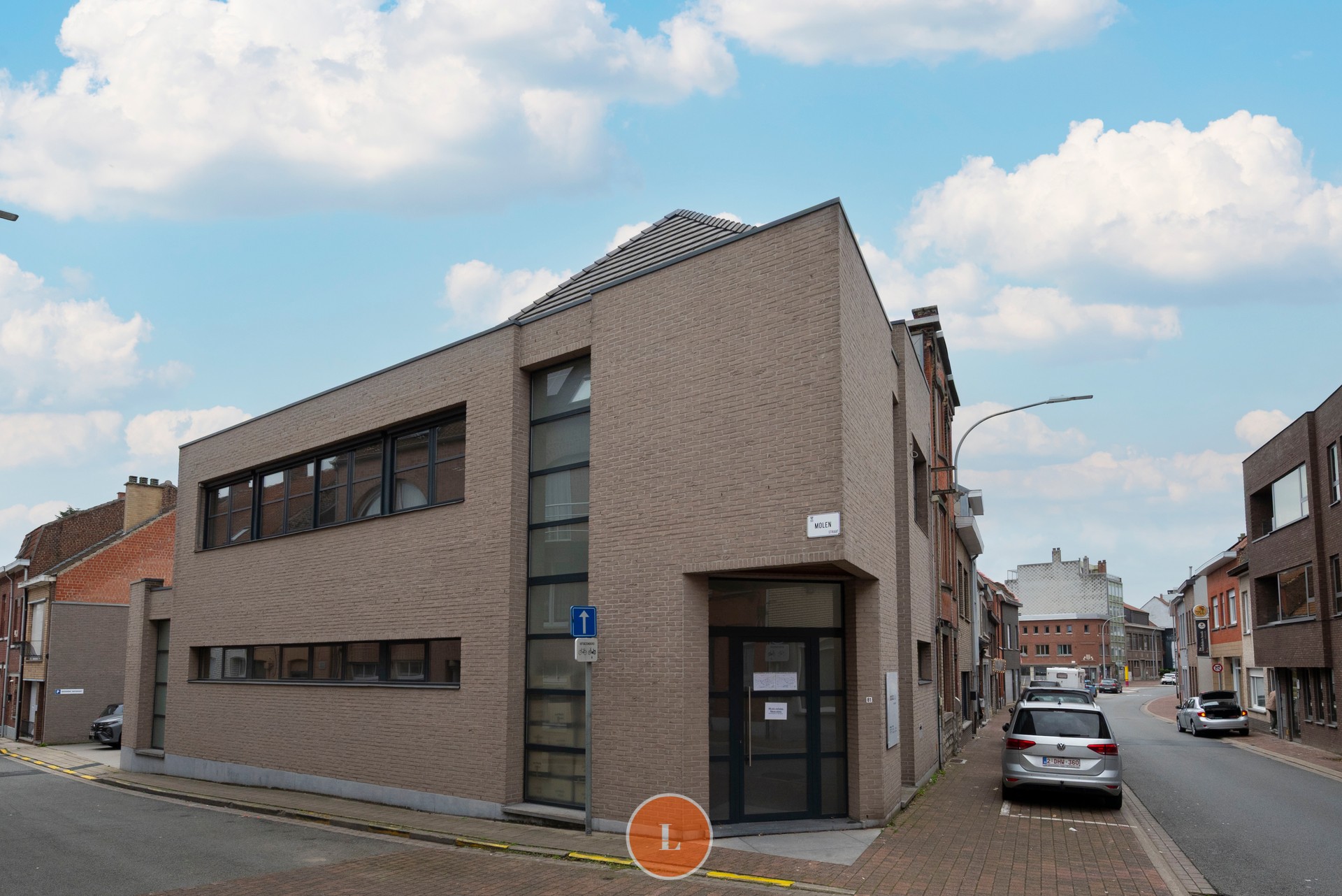 Instapklaar kantoor in hartje centrum met parking - foto 1