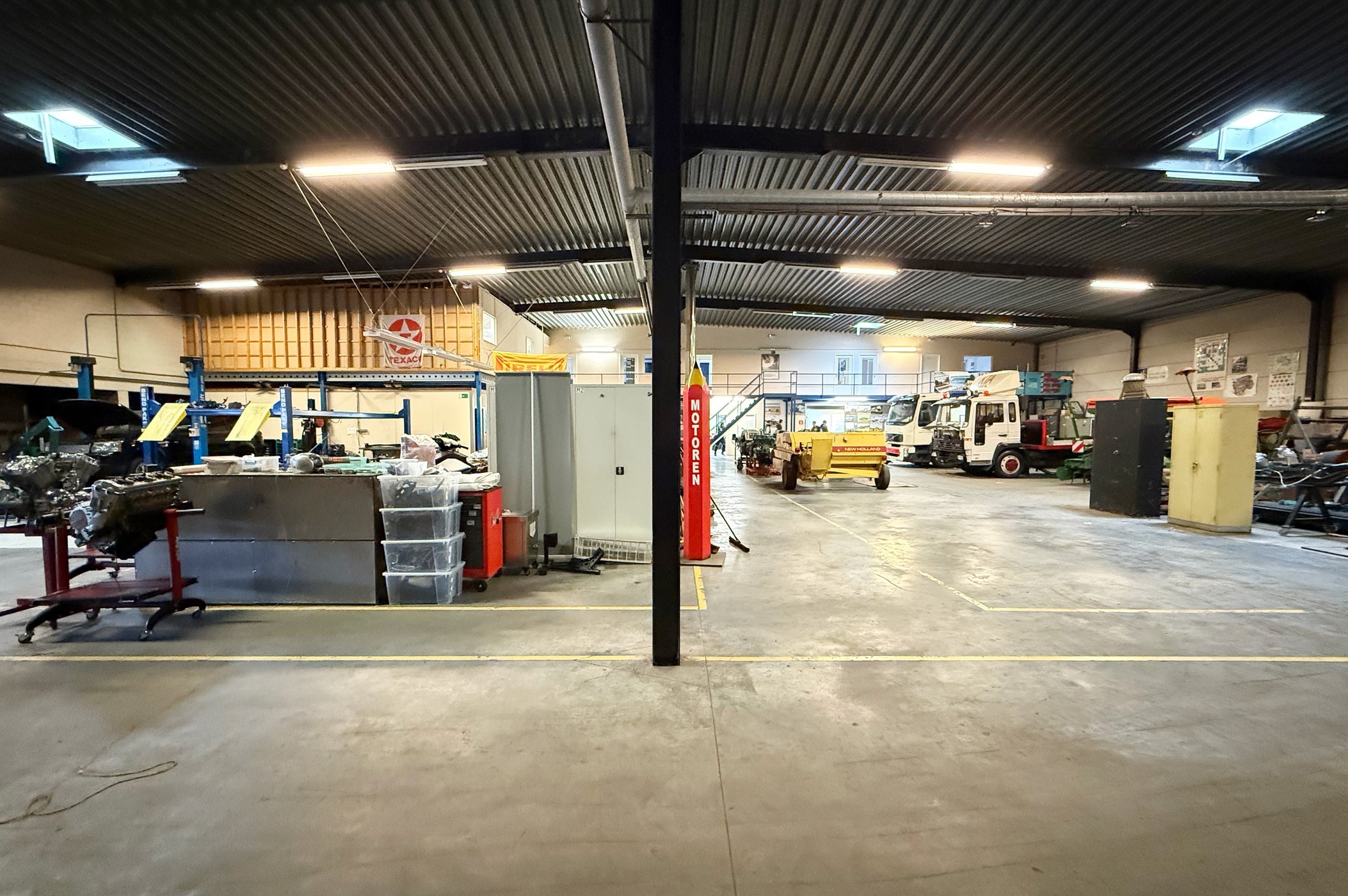 Magazijn met kantoren (1.514m²) in industriepark Drongen - foto 3