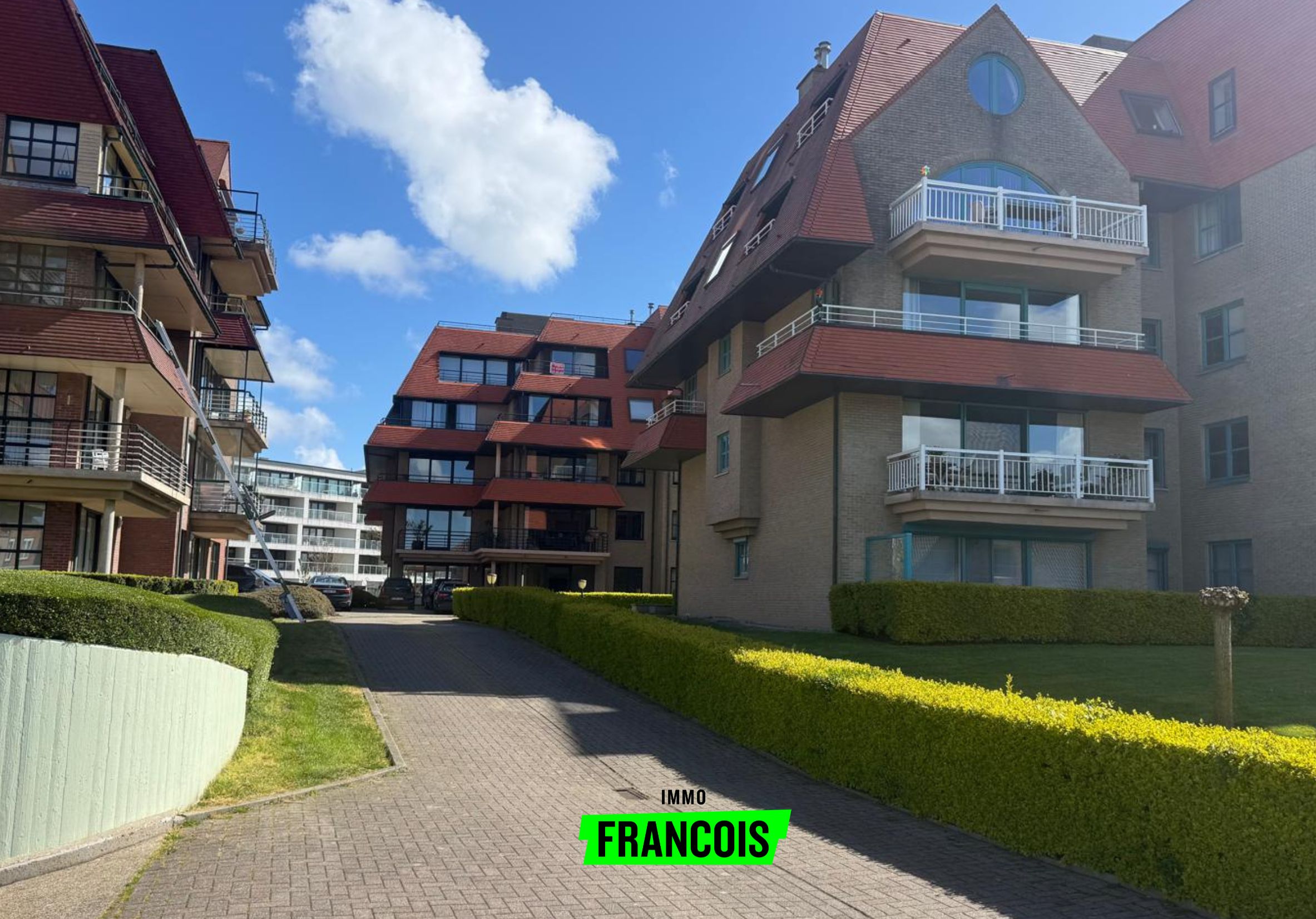 Autostaanplaats nabij strand en golf te Mariakerke, Oostende. - foto 4