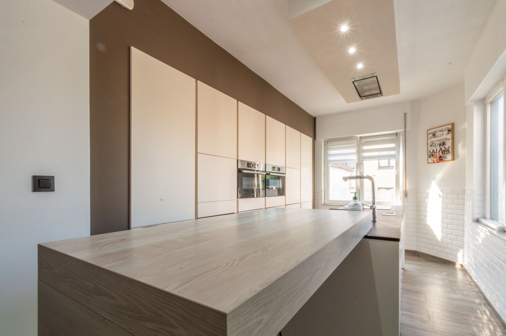 3-GEVEL WONING MET 4 SLP+BUREAU, GARAGE &amp; TUIN! - foto 3