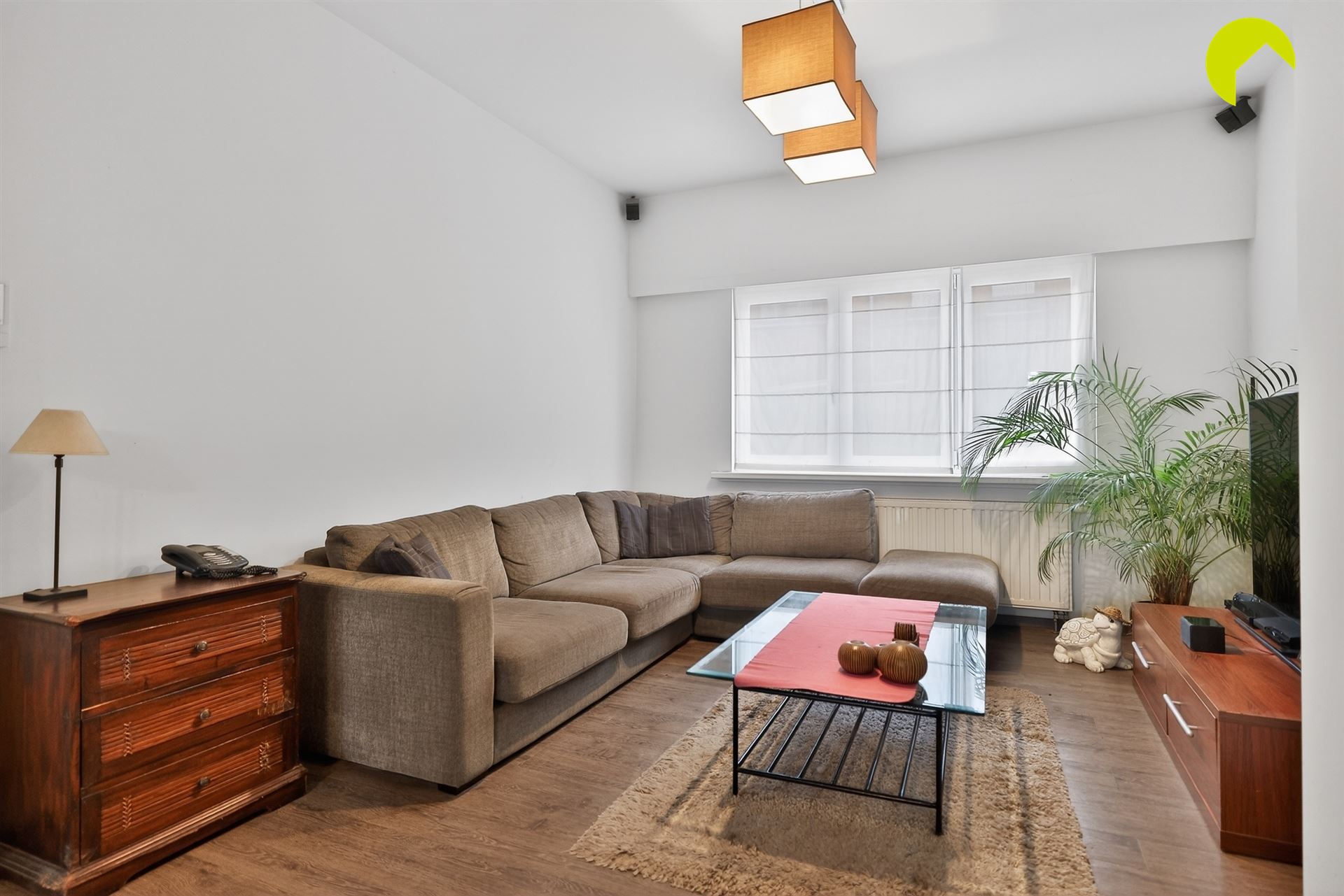 Deels gerenoveerde woning met tuin! - foto 2