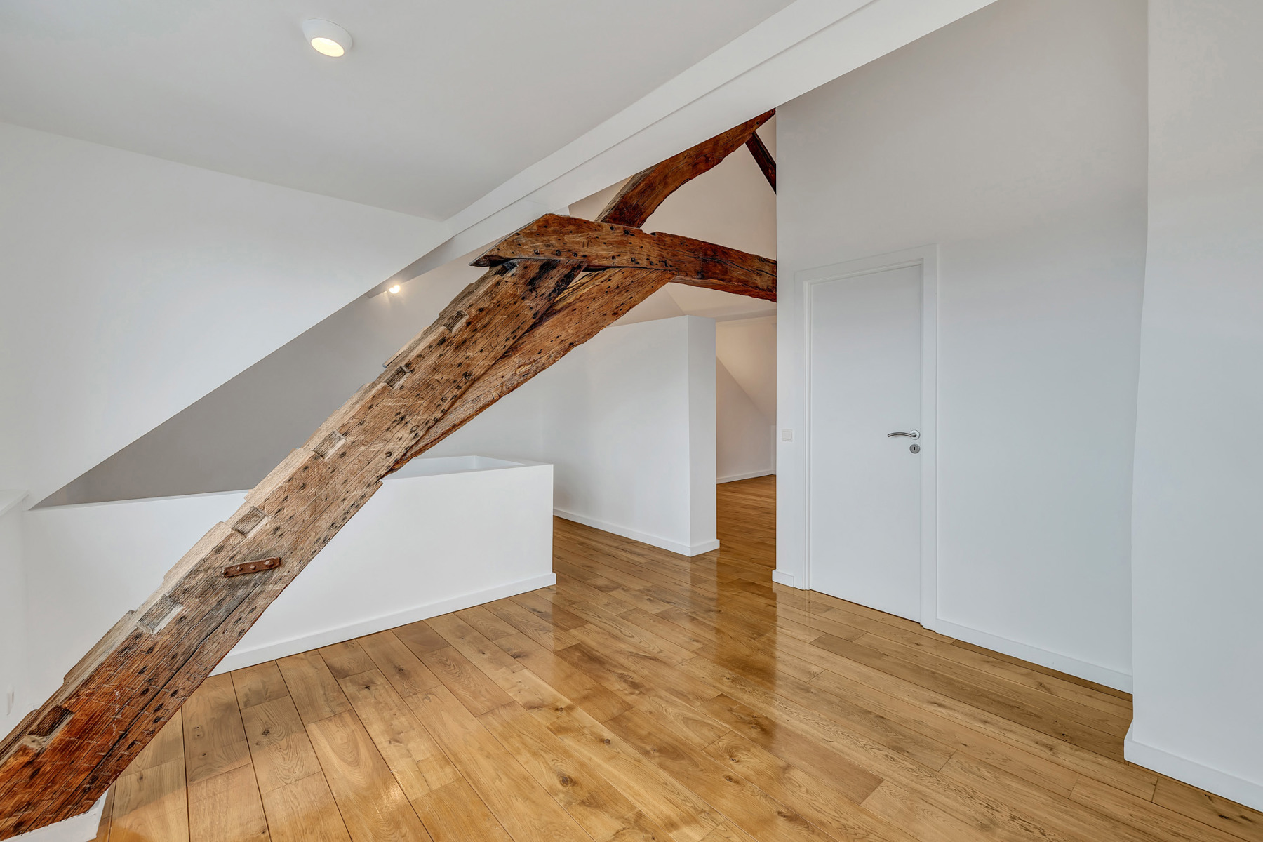 Duplex van 192 m² in de Zavel, in een kleine mede-eigendom! - foto 5