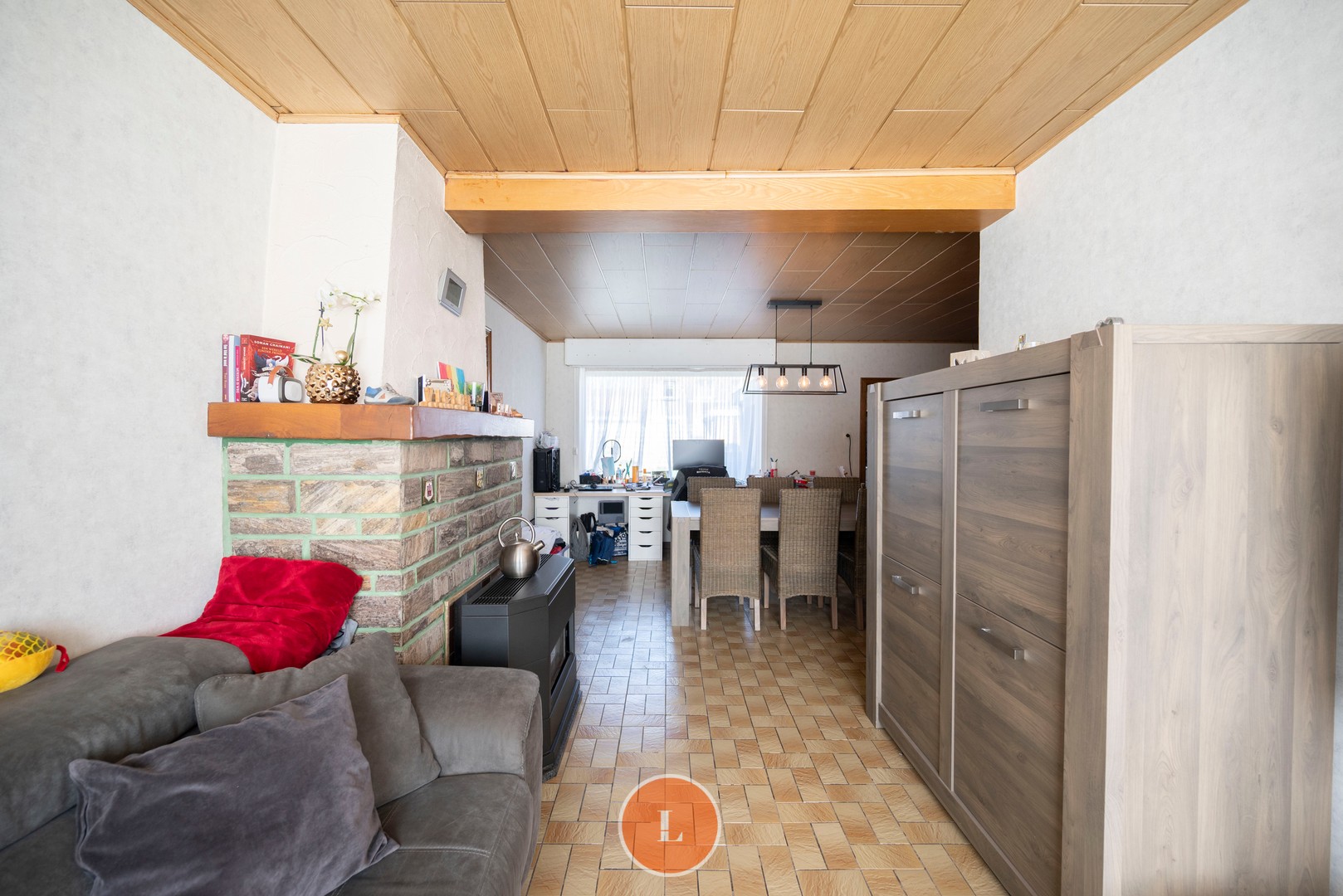 Deels te renoveren gezinswoning met 3 slaapkamers en garage. - foto 3