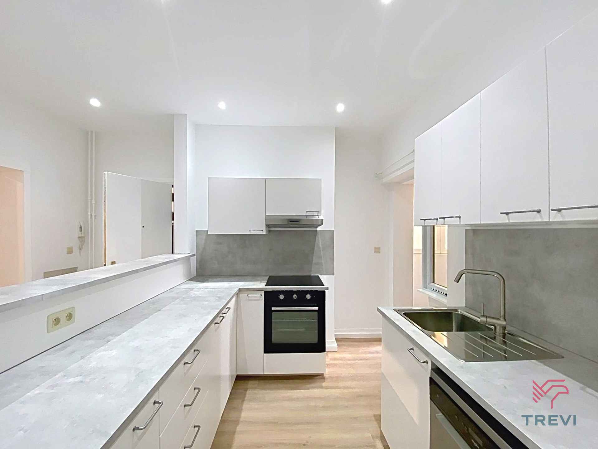 Gerenoveerd appartement met 2 slaapkamers vlakbij de Beurs - foto 3